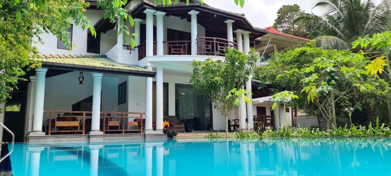 Golden Relax Villa With Pool, Restaurant & European Service Eramudugaha Экстерьер фото