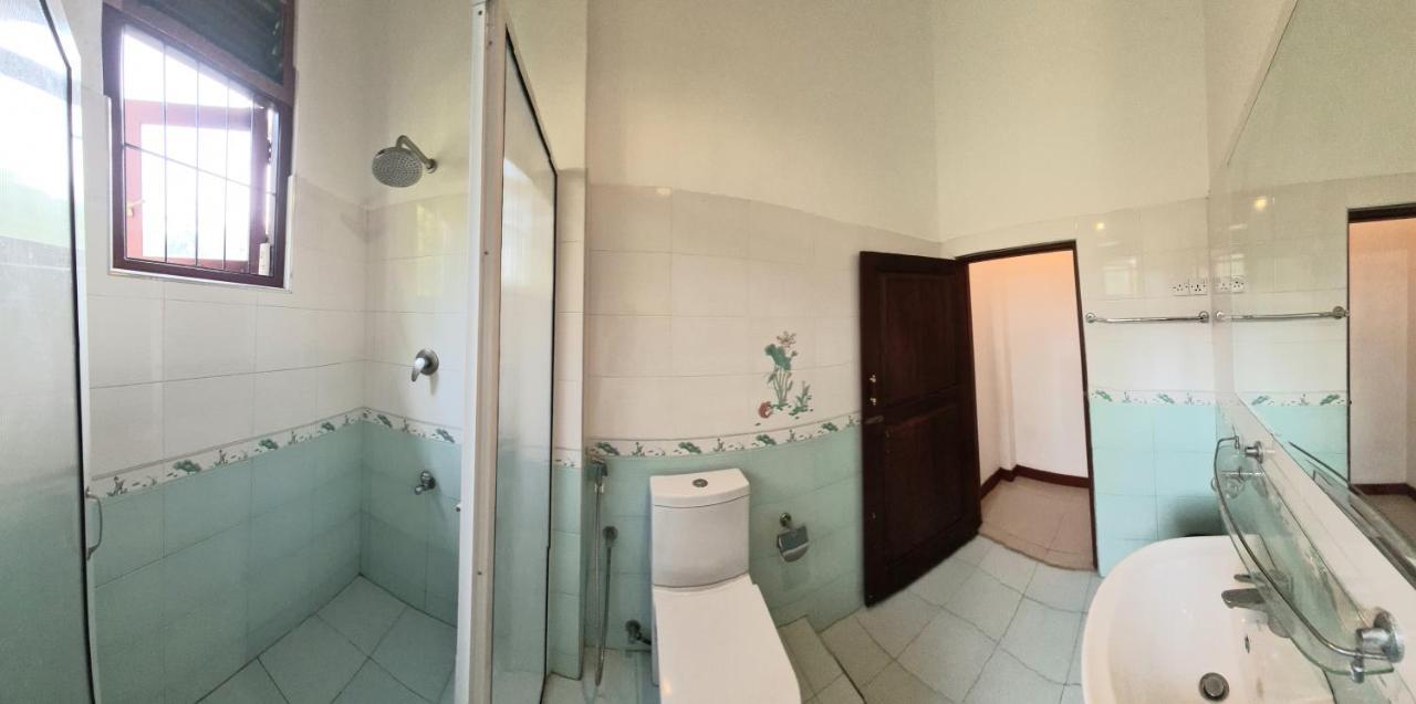 Golden Relax Villa With Pool, Restaurant & European Service Eramudugaha Экстерьер фото